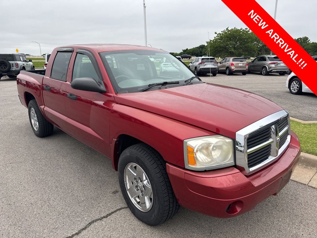 Inferno Red Crystal Pearl 2006 Dodge Dakota SLT Quad Cab RWD Pickup Truck Rear-Wheel Drive 4-Speed Automatic