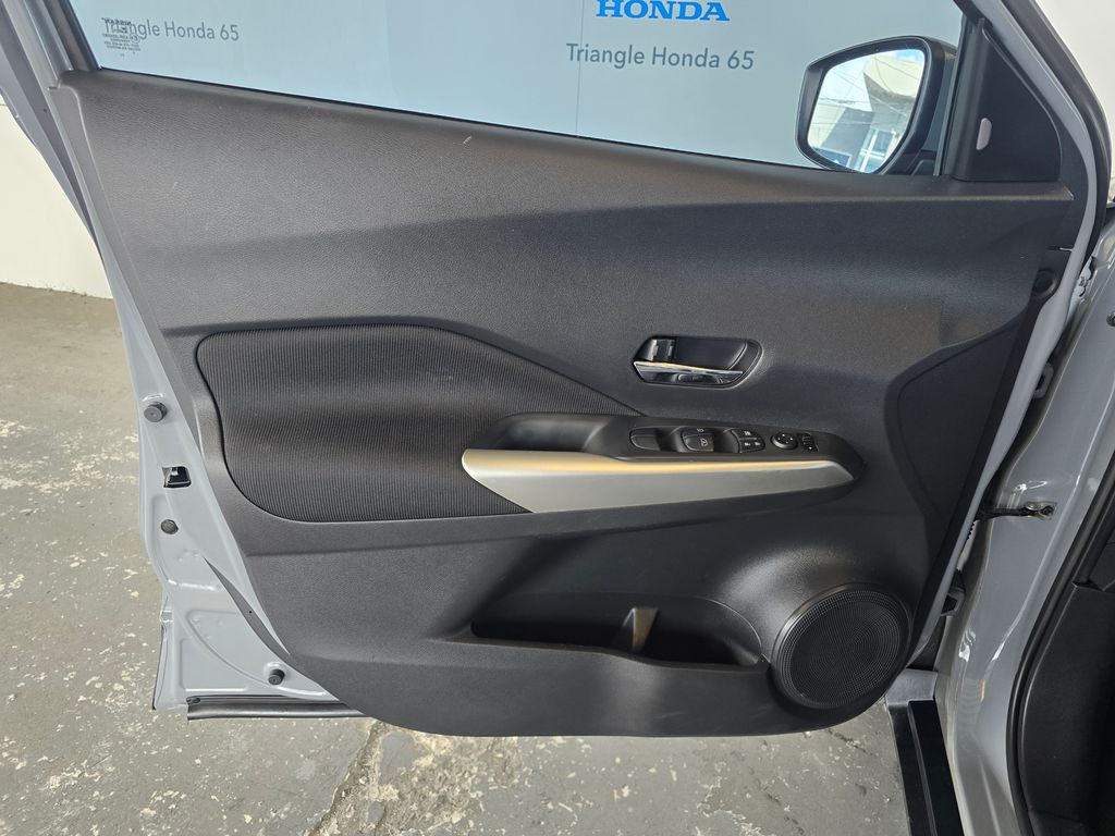 Thumbnail: 2021 Nissan Kicks - 14