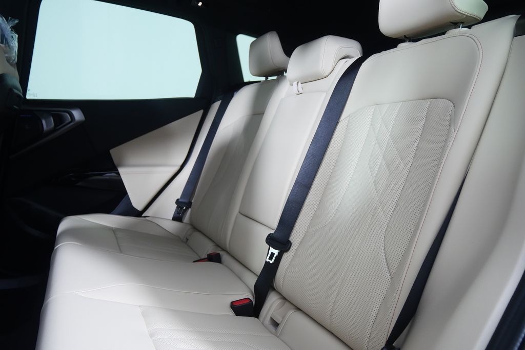 Thumbnail: 2026 BMW X3 - 15