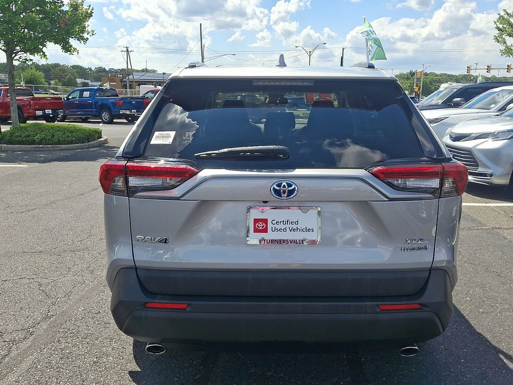 Thumbnail: 2021 Toyota RAV4 - 5