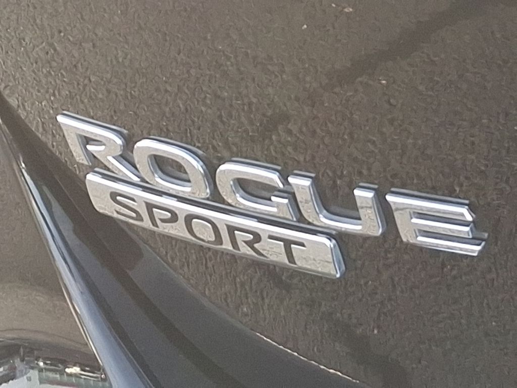 2022 Nissan Rogue Sport SL 30