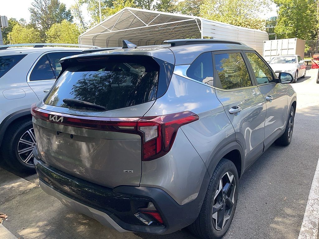 Thumbnail: 2024 Kia Seltos - 2