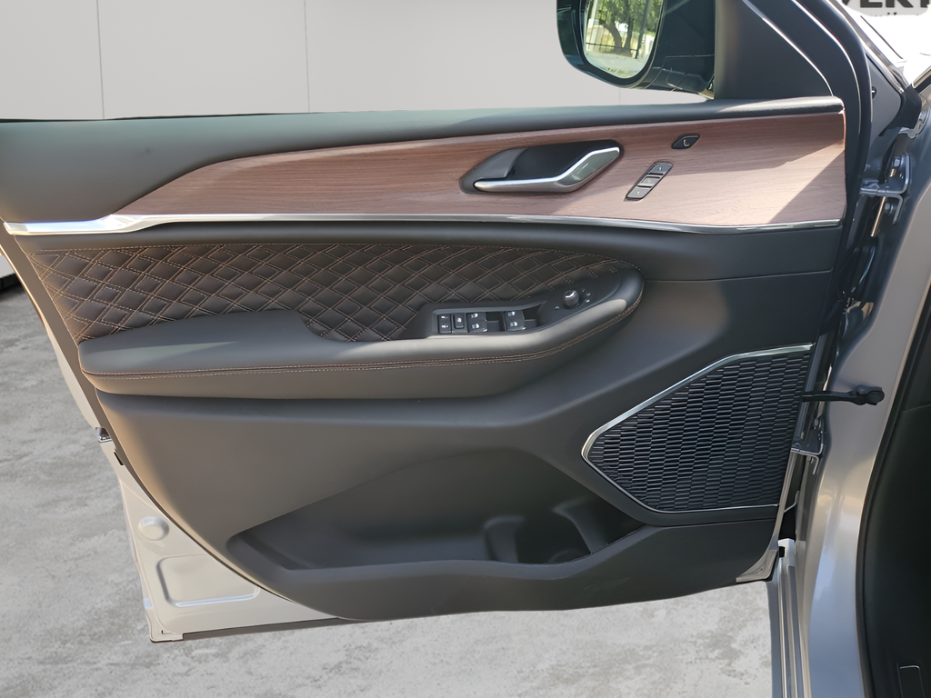 New Car 2025 Jeep Grand Cherokee L  Summit For Sale Under $70,000 In Austin, Texas