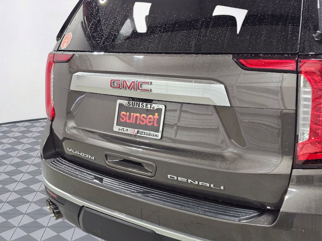 Used 2021  GMC Denali image 15