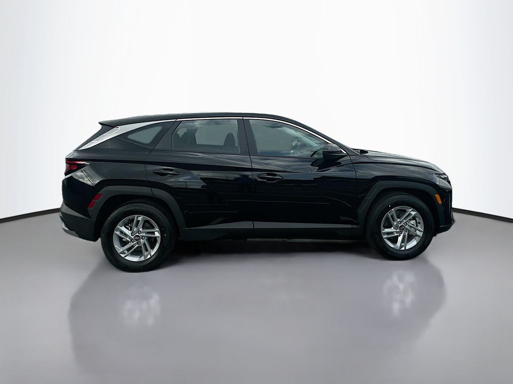 2025 Hyundai Tucson SE 4