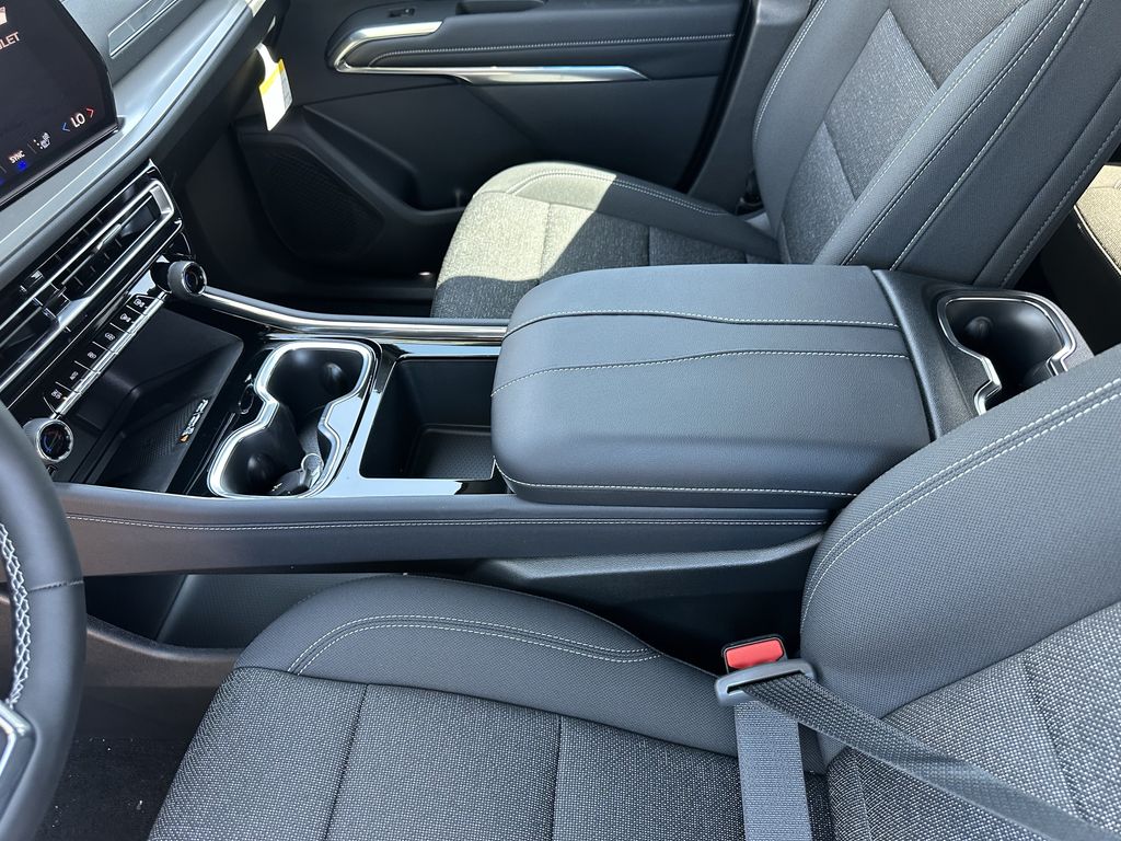 new 2026 Chevrolet Traverse car, priced at $38,295