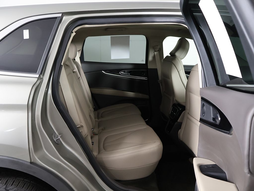 Used 2023 Beige Lincoln Reserve image 33