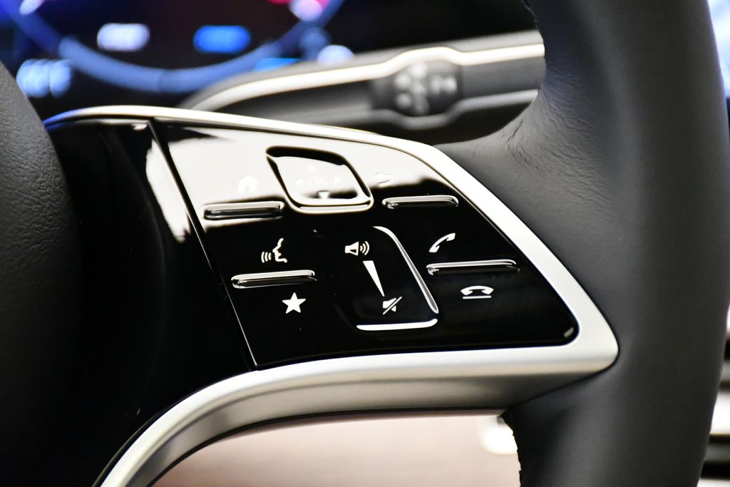 Thumbnail: 2026 Mercedes-Benz GLE - 24