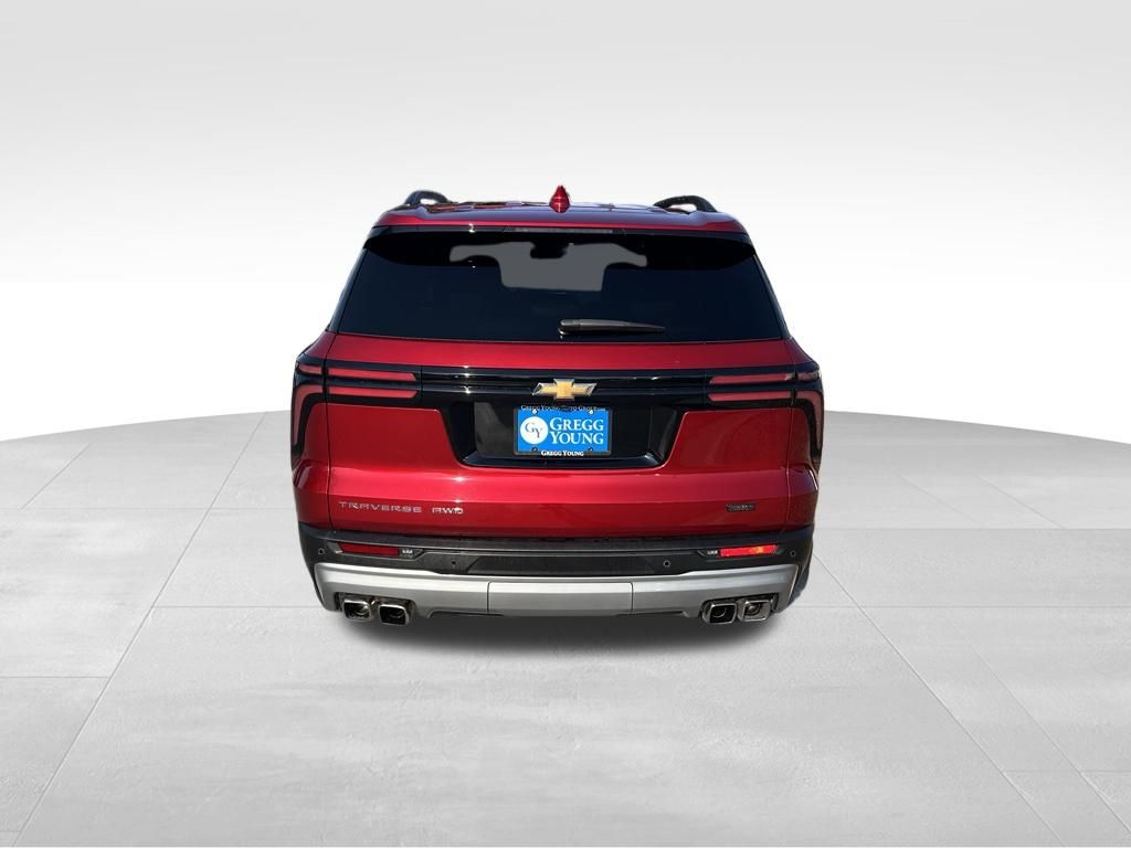 Used 2025 Chevrolet Traverse SUV