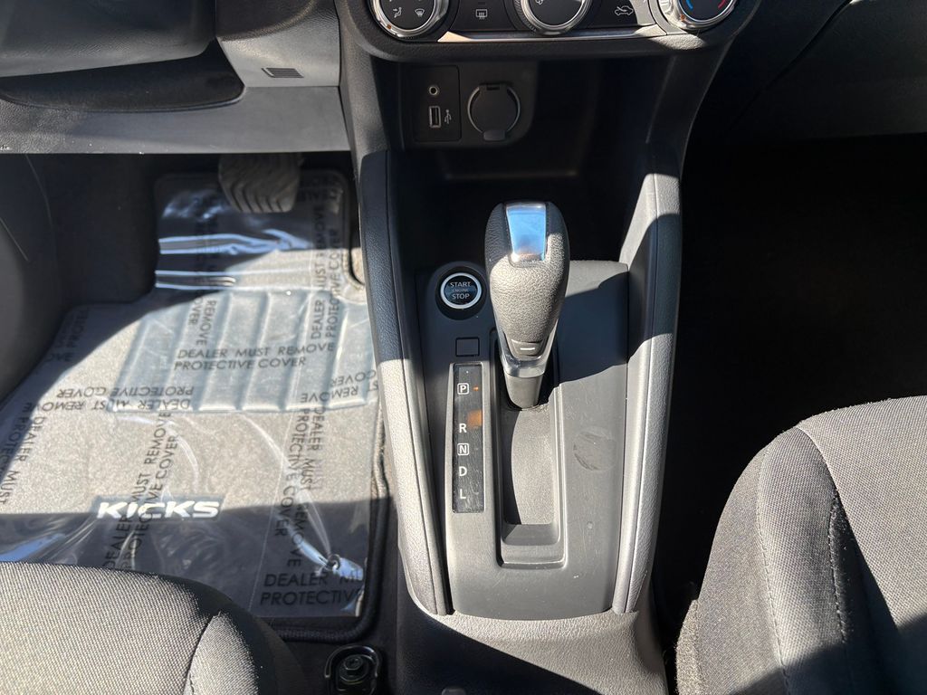 2024 Nissan Kicks S