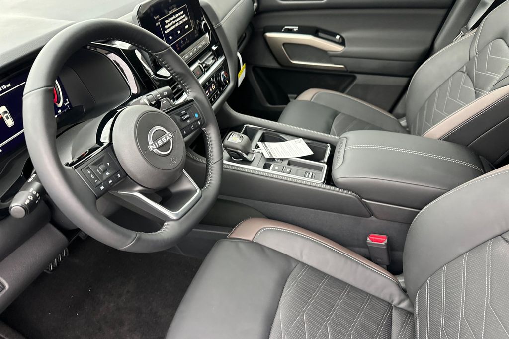 2025 Nissan Pathfinder Platinum - Photo 7