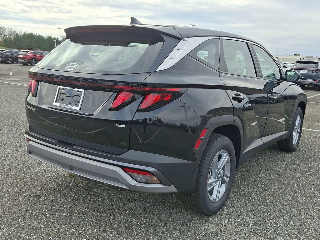 Thumbnail: 2026 Hyundai Tucson - 4