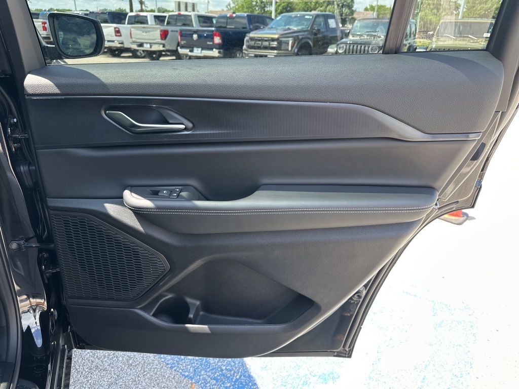 2025 Jeep Grand Cherokee L Laredo - Photo 45