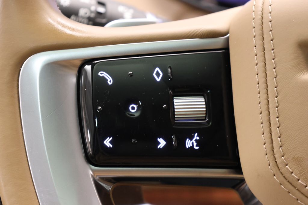 Thumbnail: 2023 Land Rover Range Rover - 18