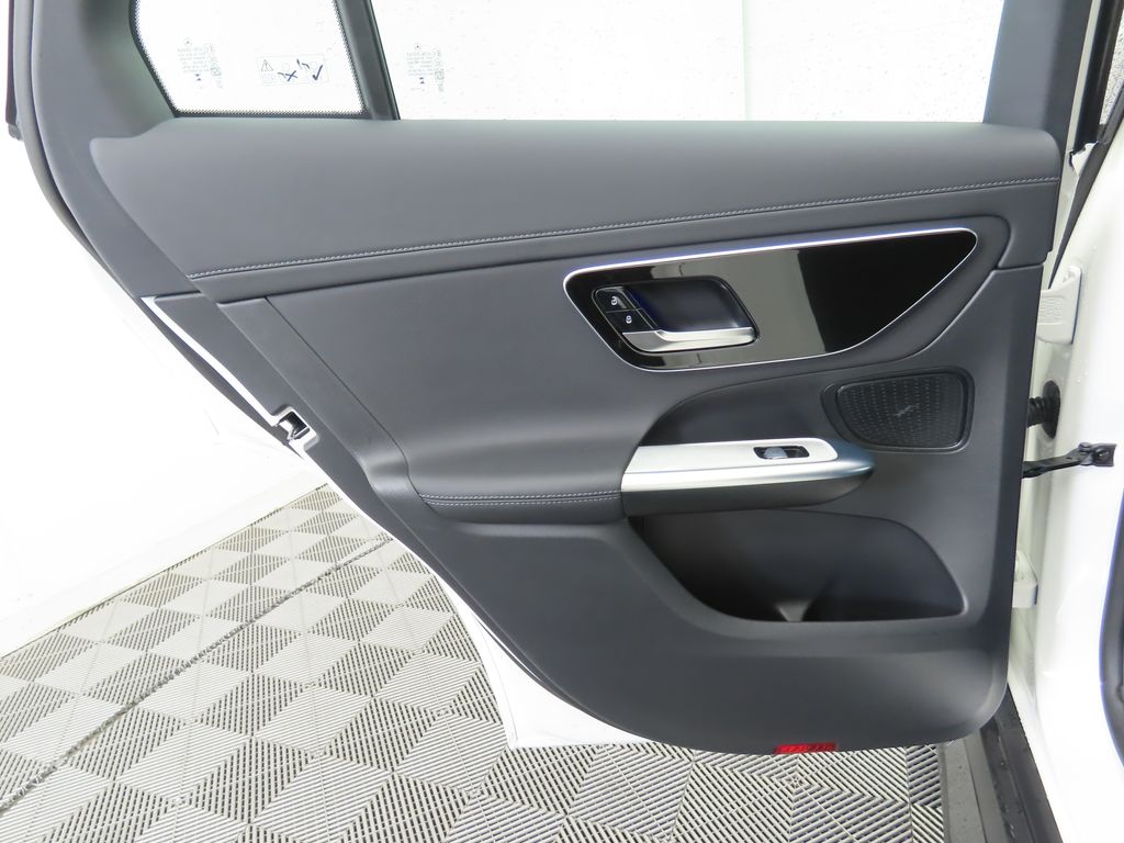 Thumbnail: 2025 Mercedes-Benz GLC - 26