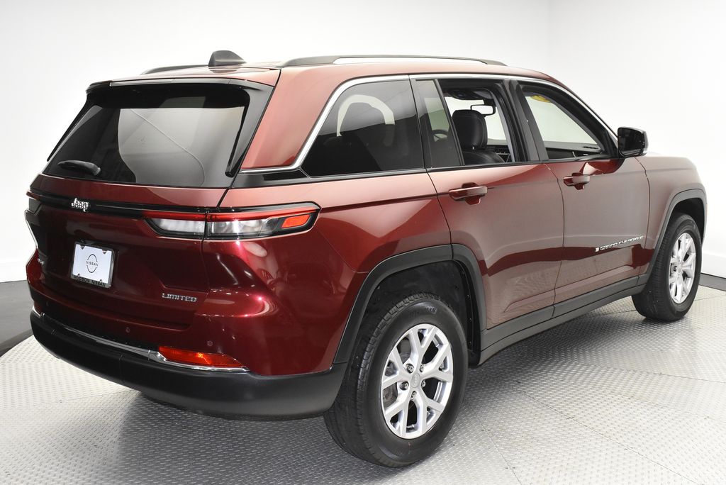 Thumbnail: 2022 Jeep Grand Cherokee - 5