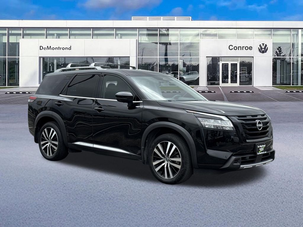 2024 Nissan Pathfinder Platinum - 2