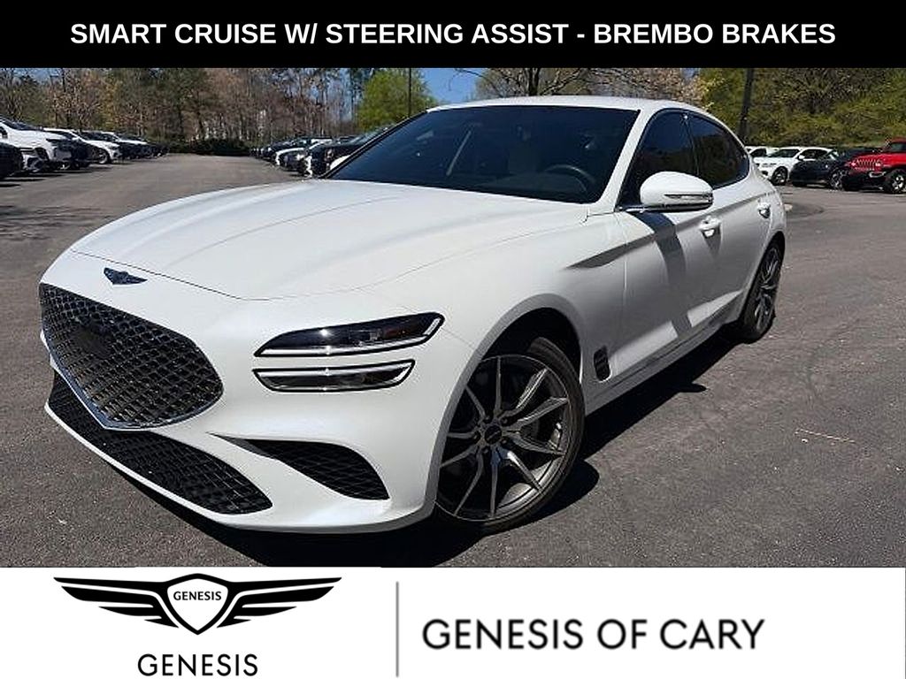 Uyuni White 2025 Genesis G70 2.5T Standard RWD Sedan Rear-Wheel Drive 8-Speed Automatic