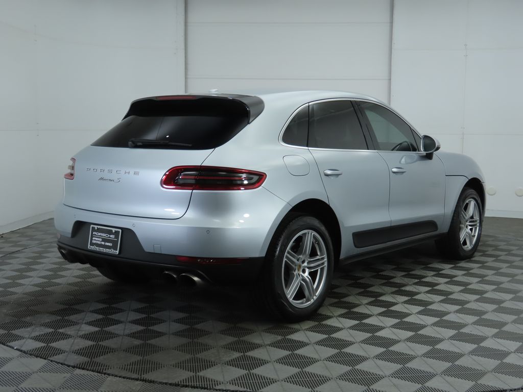 Thumbnail: 2015 Porsche Macan - 7