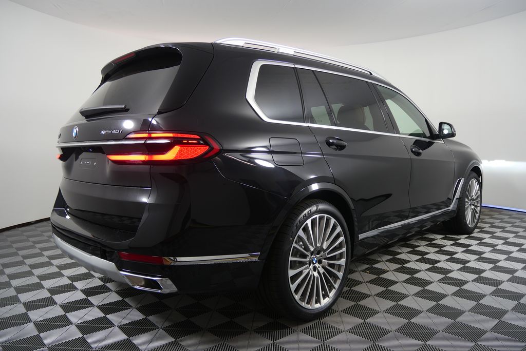 Thumbnail: 2026 BMW X7 - 3