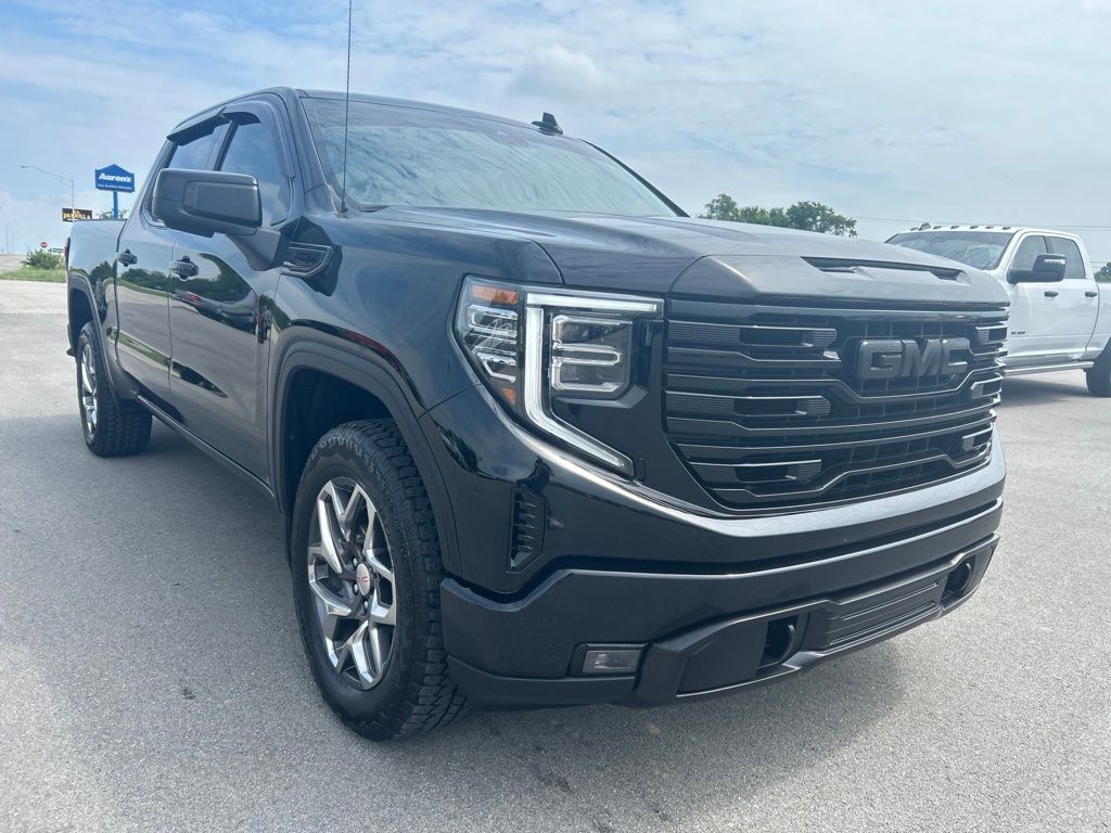 2025 GMC Sierra 1500 SLT Crew Cab 4WD