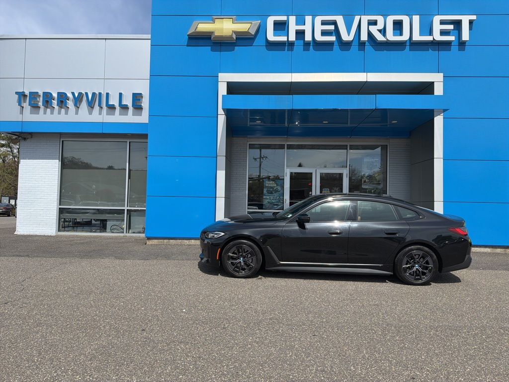 Black Sapphire Metallic 2023 BMW i4 eDrive35 Gran Coupe FWD Sedan Rear-Wheel Drive Automatic