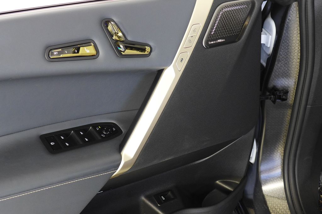 Thumbnail: 2023 BMW iX - 11