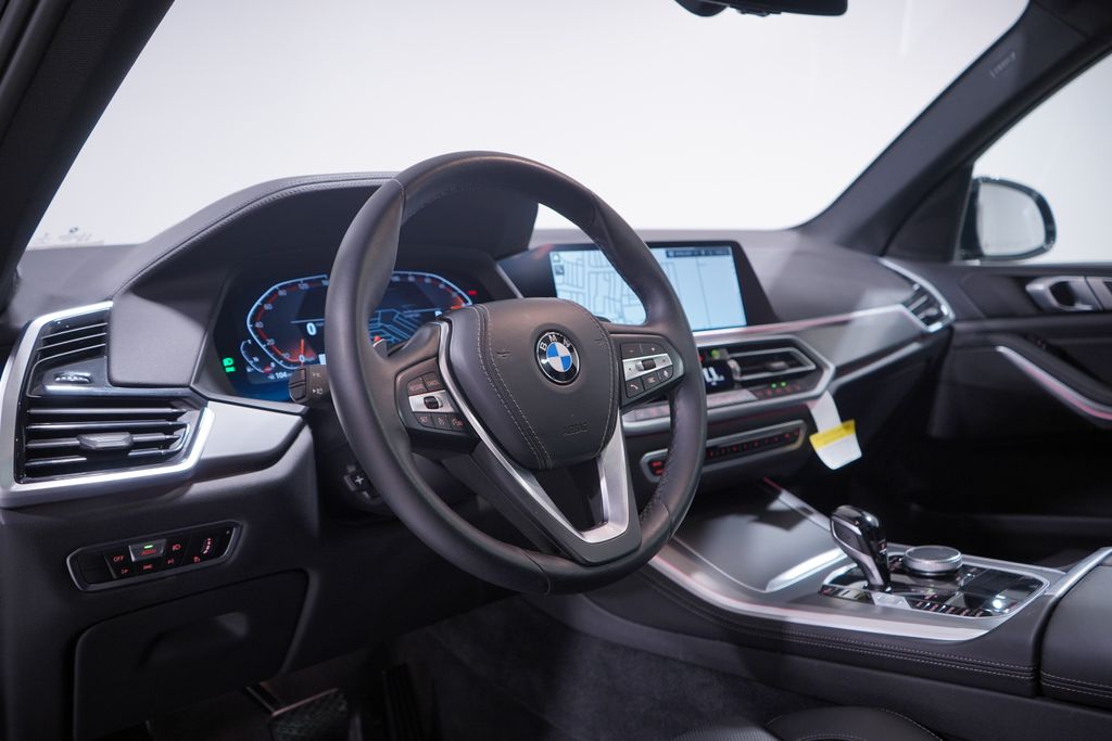 Thumbnail: 2023 BMW X5 - 6