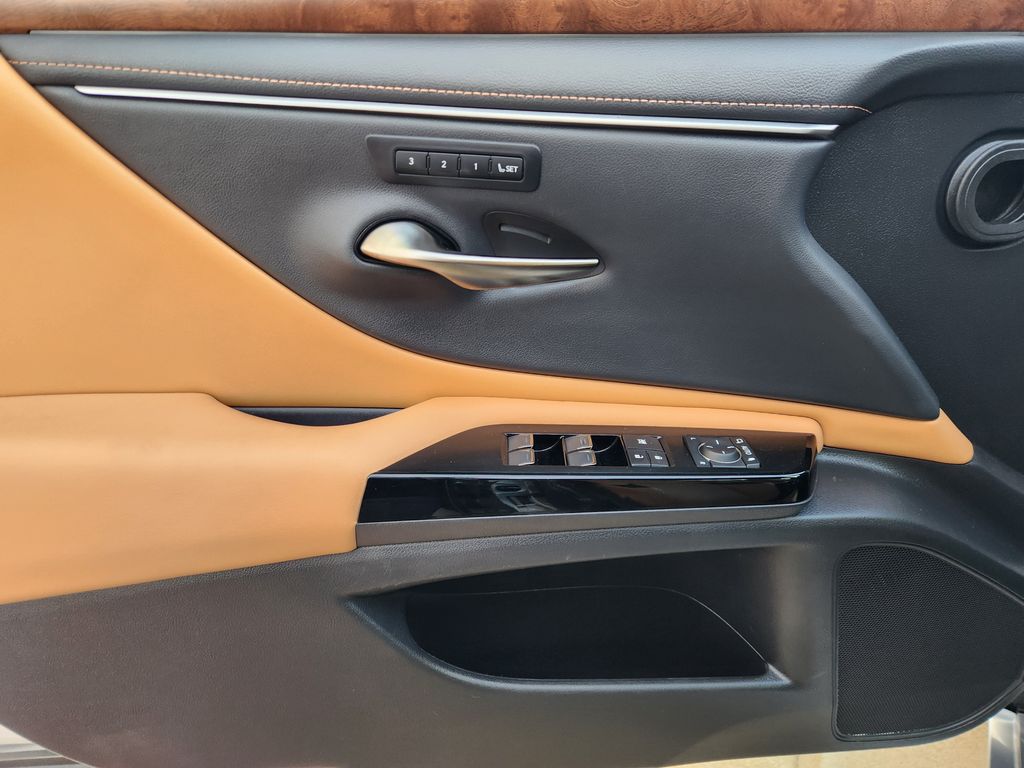 2023 Lexus ES 300h PREMIUM Silver at Westside Lexus