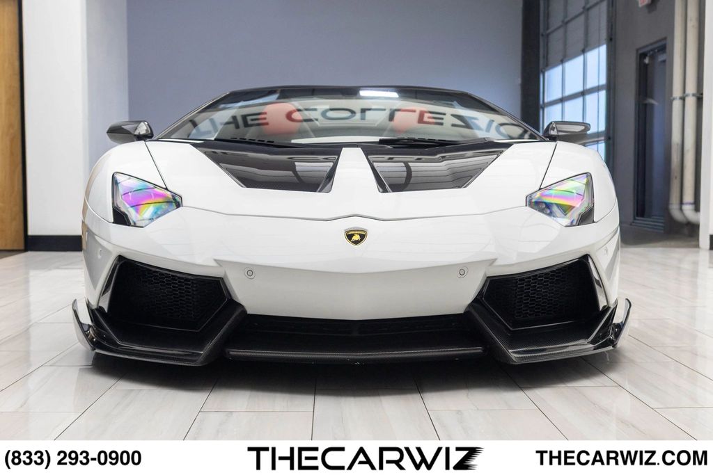 2017 Lamborghini Aventador Base - Photo 9