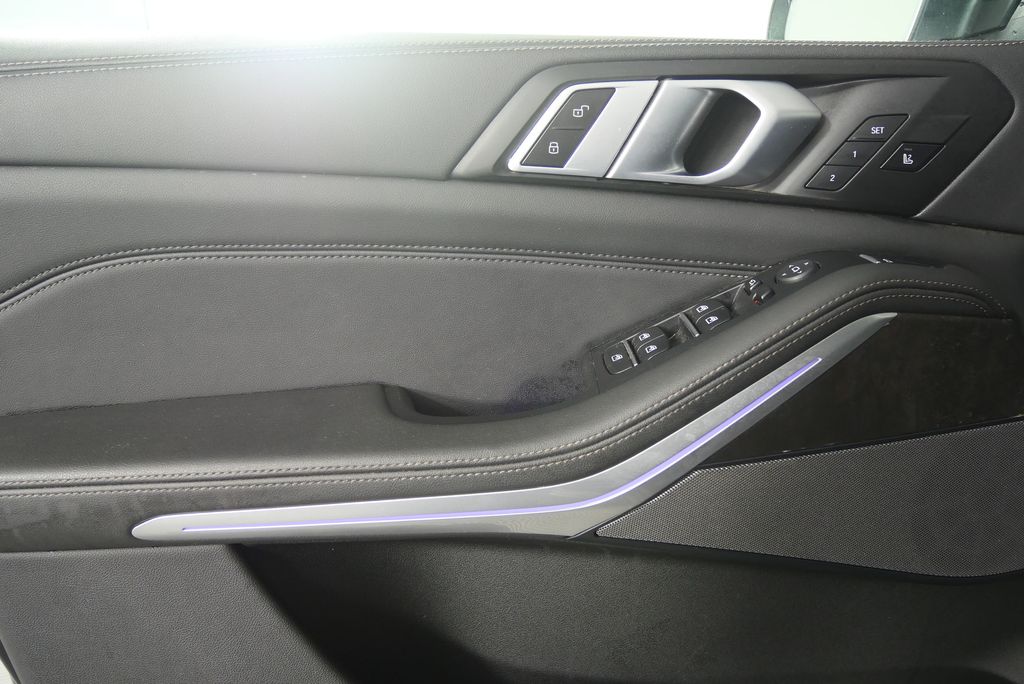 Thumbnail: 2025 BMW X5 - 8