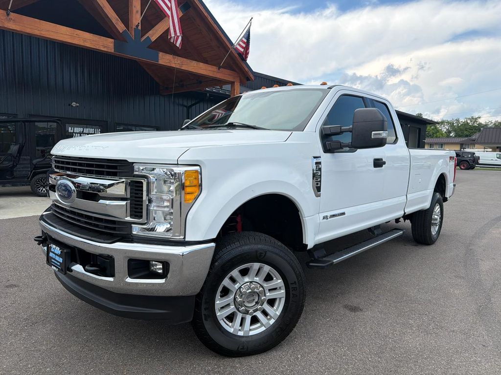 Oxford White 2017 Ford F-350 Super Duty Pickup Truck Four-Wheel Drive 6-Speed Automatic