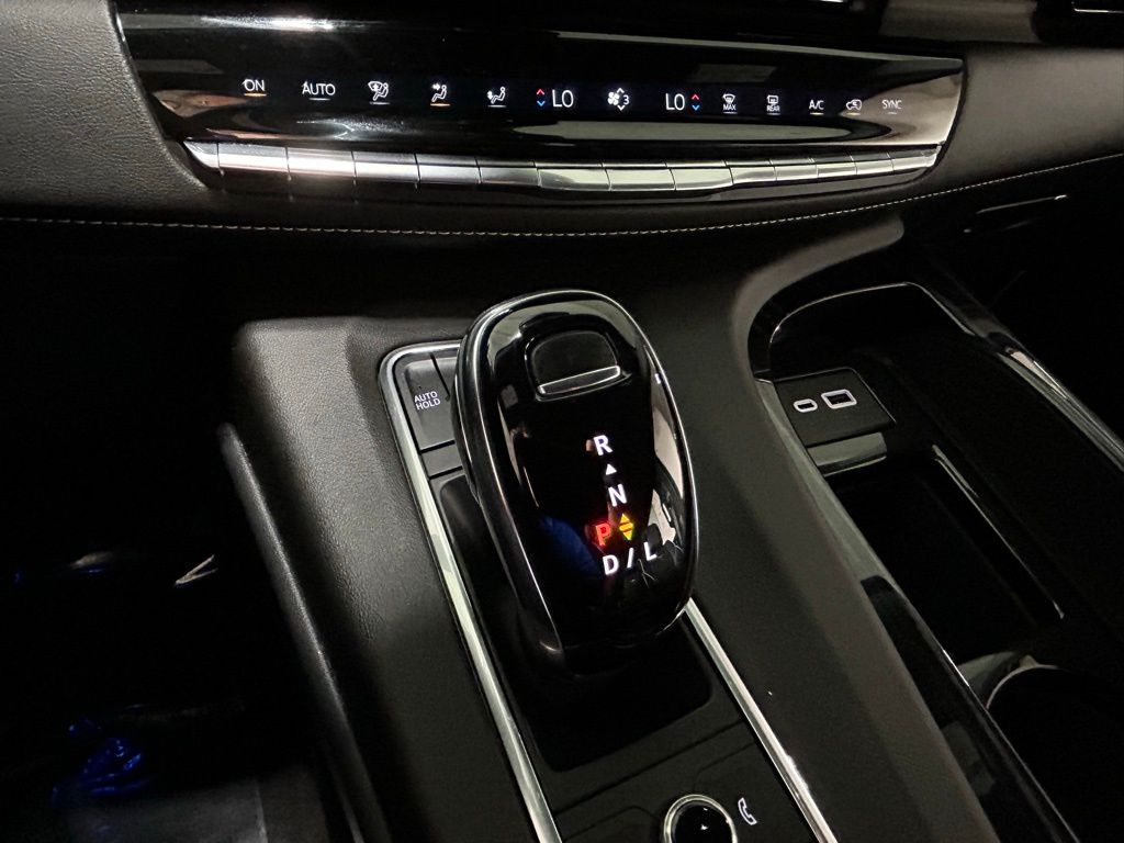 Used 2022 Crystal White Tricoat Cadillac Sport image 36