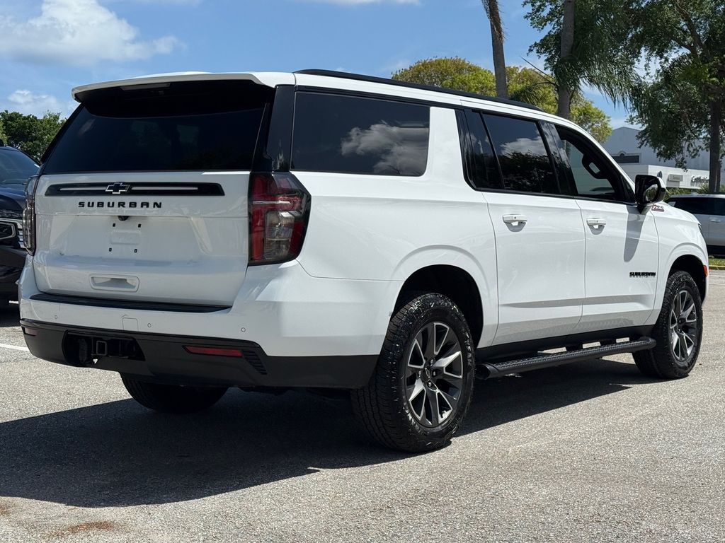used 2023 Chevrolet Suburban car