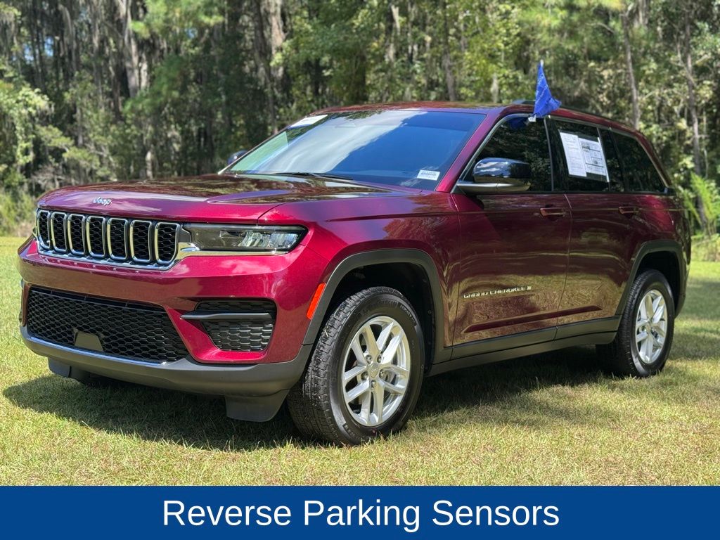 2023 Jeep Grand Cherokee Laredo 4x2