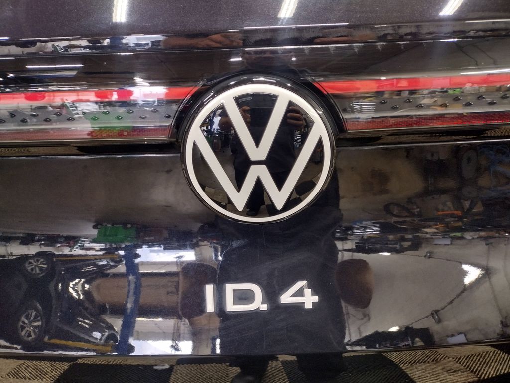 2023 Volkswagen ID.4 Standard