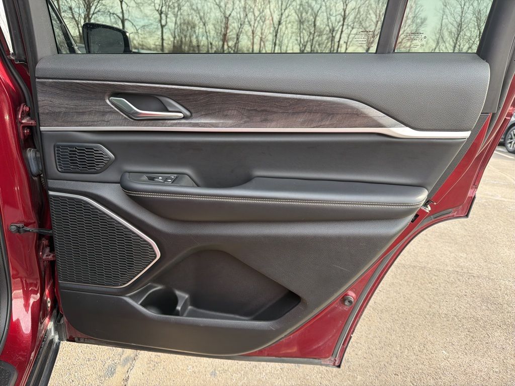 Thumbnail: 2021 Jeep Grand Cherokee L - 27