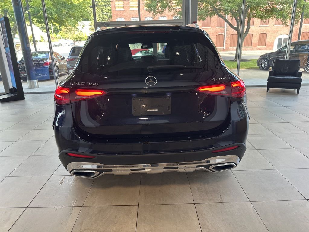 2024 Mercedes-Benz GLC GLC 300 6