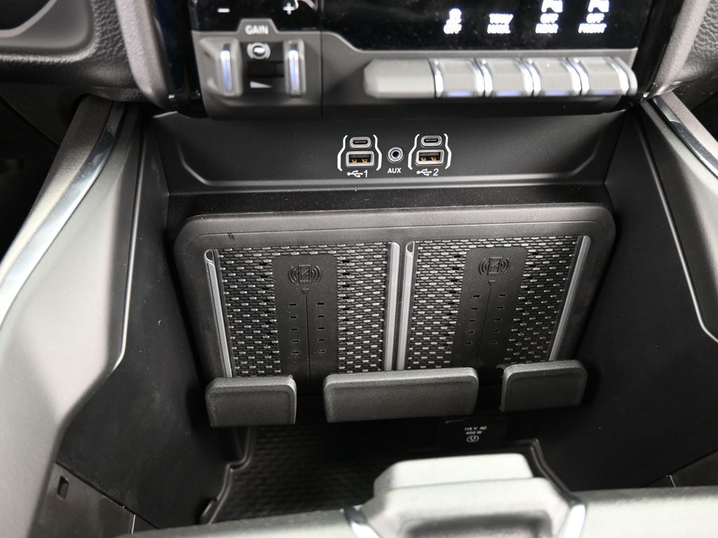 New 2026 Bright White Clearcoat Ram Laramie image 22