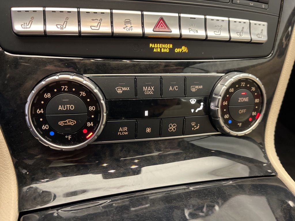 Thumbnail: 2016 Mercedes-Benz SL-Class - 21