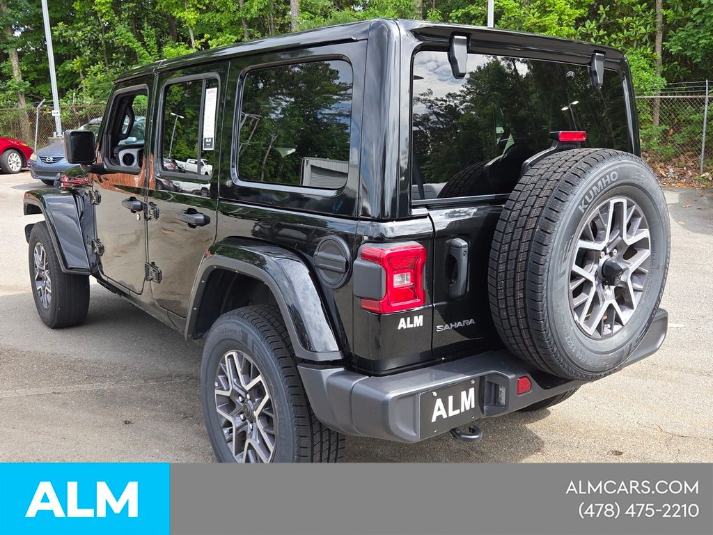 Used 2025 Black Jeep Sahara image 13
