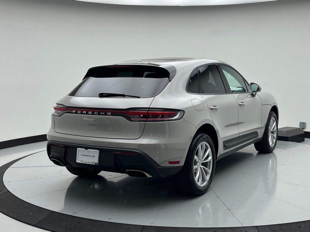 Thumbnail: 2025 Porsche Macan - 9