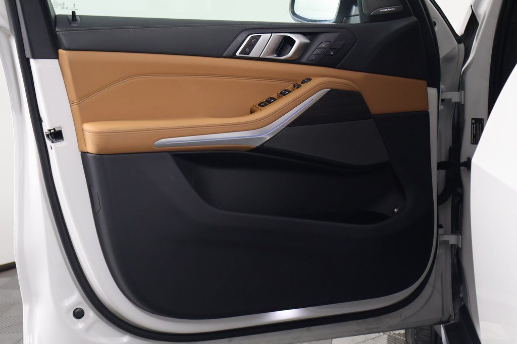 Thumbnail: 2024 BMW X5 - 12