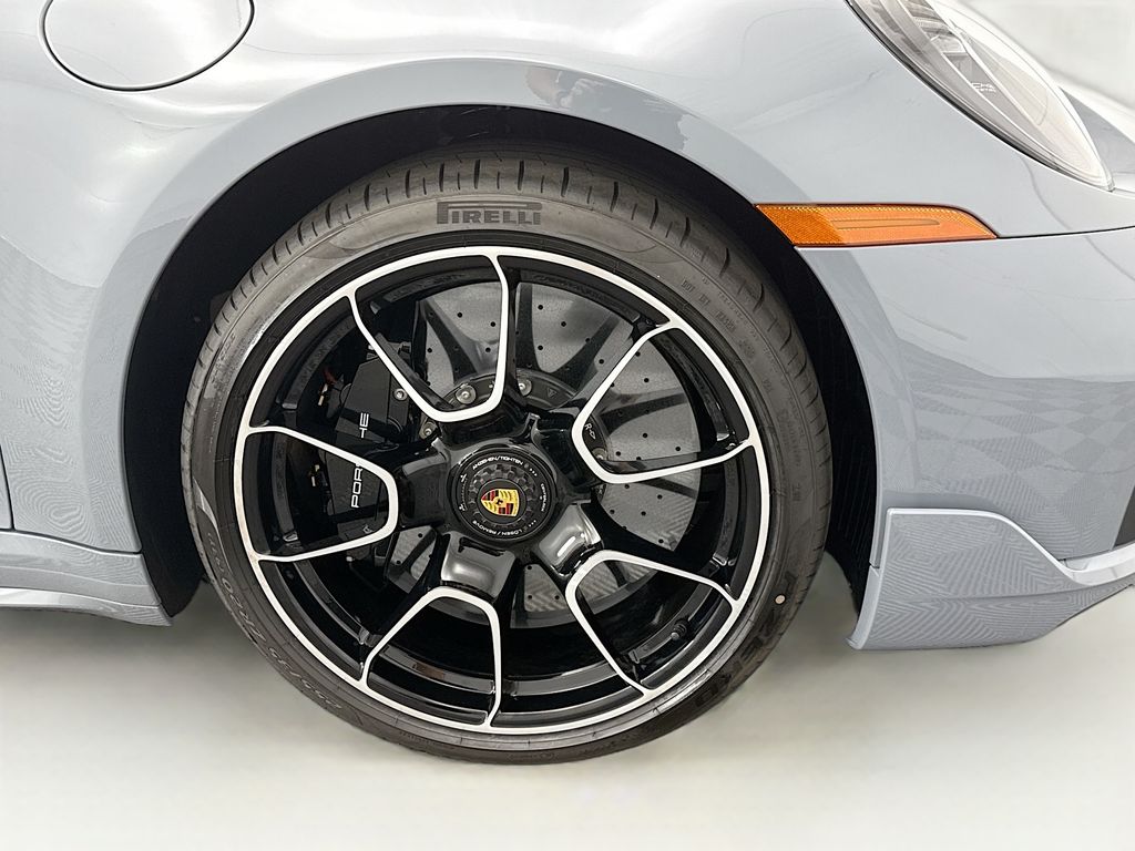 Thumbnail: 2025 Porsche 911 - 31