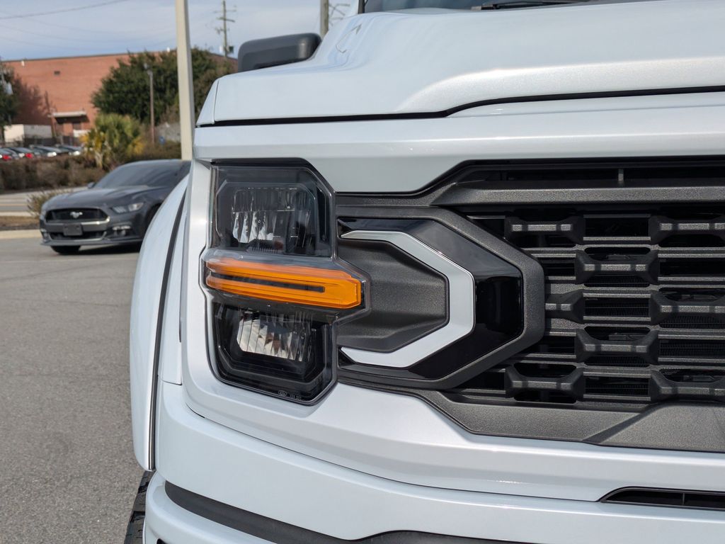 2025 Ford F-150 Black Widow