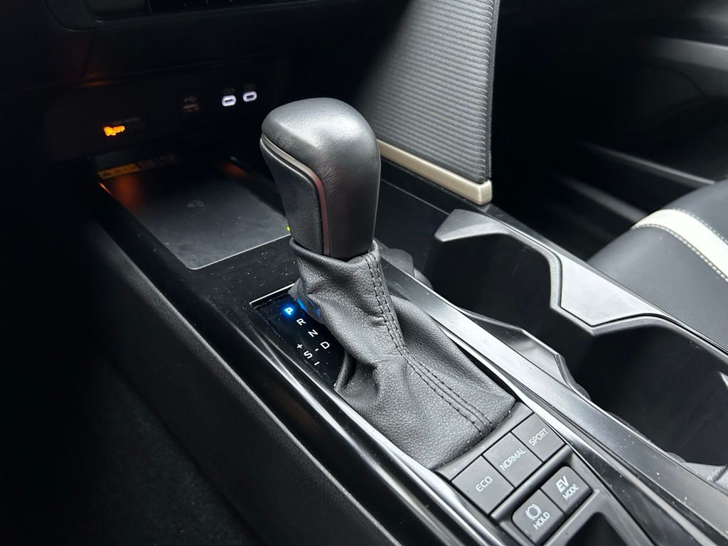 Thumbnail: 2025 Toyota Camry - 27