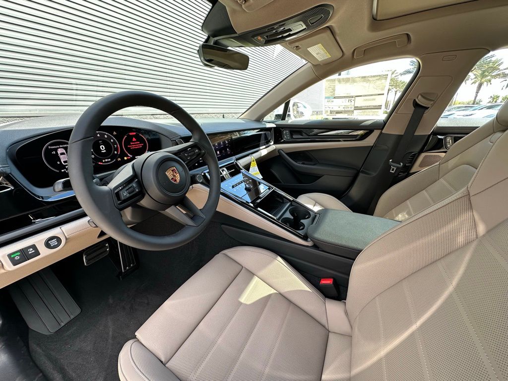 Thumbnail: 2026 Porsche Panamera - 4