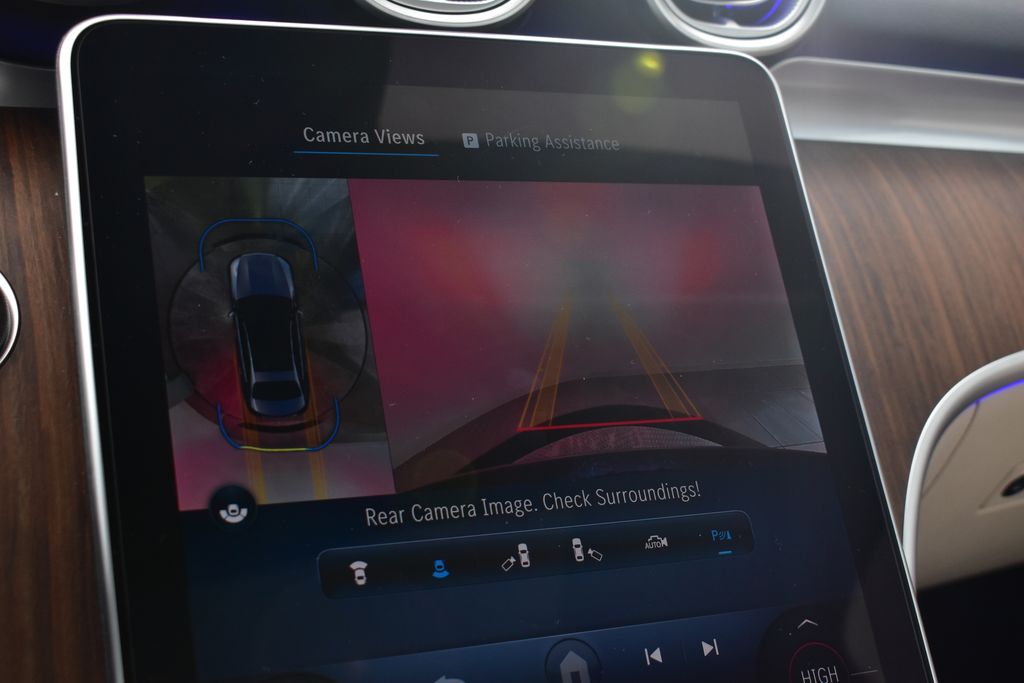 Thumbnail: 2025 Mercedes-Benz C-Class - 20