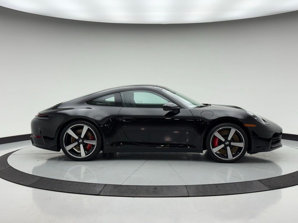 Thumbnail: 2026 Porsche 911 - 8