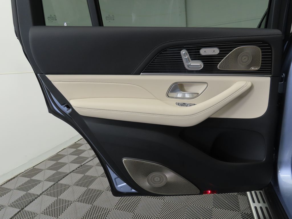 Thumbnail: 2026 Mercedes-Benz GLS - 27